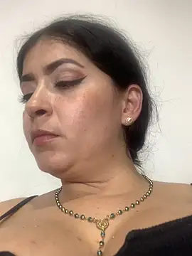 Snapshot of jamilaross chatting on 02-16-25, 04:53 jamilaross online show from 02-16-25, 04:53