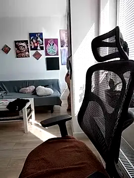 divine eve online show from 04-01-26, 10:38