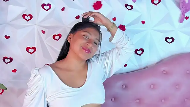 Snapshot of LinnaGardenia chatting on 02-19-25, 01:50 LinnaGardenia online show from 02-19-25, 01:50