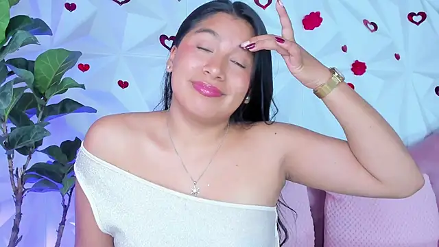 Snapshot of LinnaGardenia chatting on 03-19-25, 05:17 LinnaGardenia online show from 03-19-25, 05:17