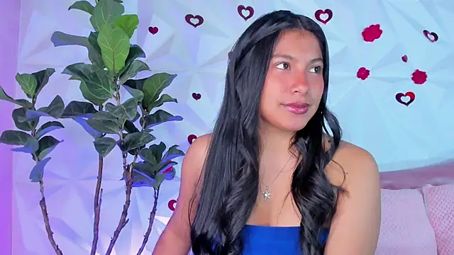 Snapshot of LinnaGardenia chatting on 03-21-25, 01:45 LinnaGardenia online show from 03-21-25, 01:45