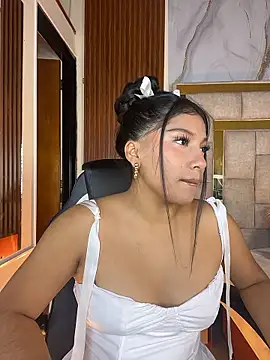 Snapshot of LinnaGardenia chatting on 01-07-26, 01:24 LinnaGardenia online show from 01-07-26, 01:24