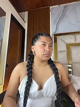 Snapshot of LinnaGardenia chatting on 02-15-26, 02:58 LinnaGardenia online show from 02-15-26, 02:58