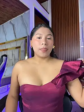 Snapshot of LinnaGardenia chatting on 02-19-26, 01:18 LinnaGardenia online show from 02-19-26, 01:18