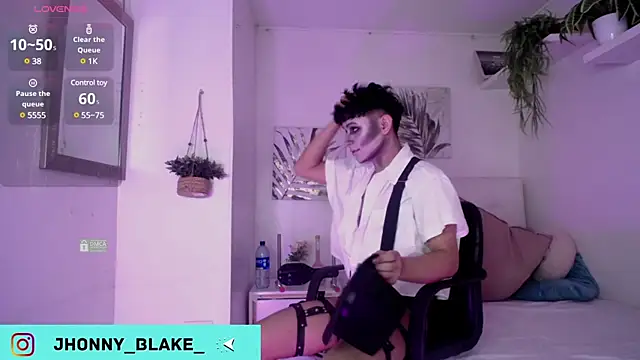Snapshot of Jhonny-Blake chatting on 01-24-25, 10:08 Jhonny-Blake online show from 01-24-25, 10:08