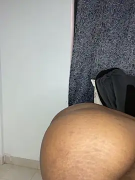 Snapshot of chocogirl01 chatting on 09-11-25, 10:04 chocogirl01 online show from 09-11-25, 10:04