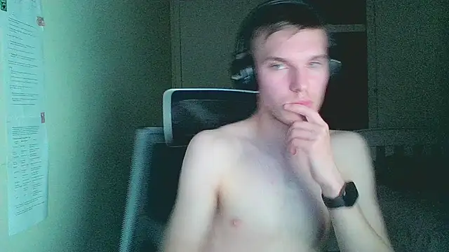 Snapshot of bluegaze6 chatting on 10-11-25, 08:35 bluegaze6 online show from 10-11-25, 08:35