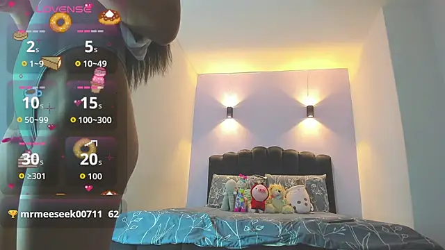 Sofia Clauss  online show from 10-25-25, 09:53