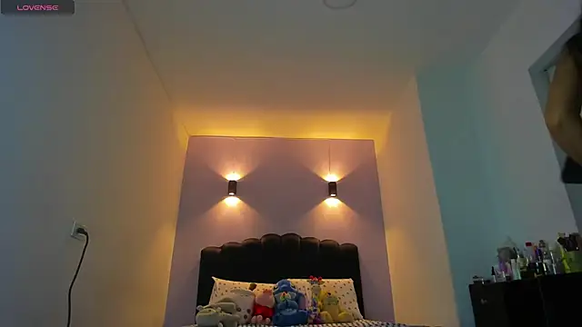 Sofia Clauss  online show from 02-11-26, 05:12