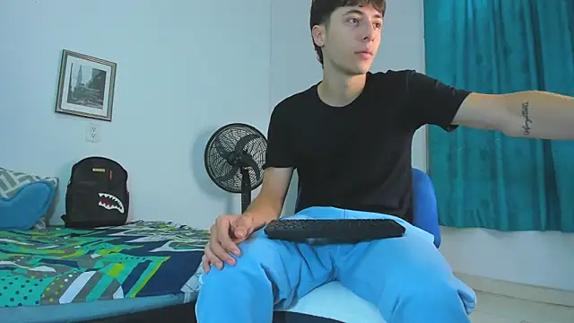 Snapshot of AlessandroDybala chatting on 02-01-26, 01:09 AlessandroDybala online show from 02-01-26, 01:09