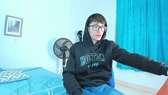 Snapshot of AlessandroDybala chatting on 02-08-26, 12:08 AlessandroDybala online show from 02-08-26, 12:08