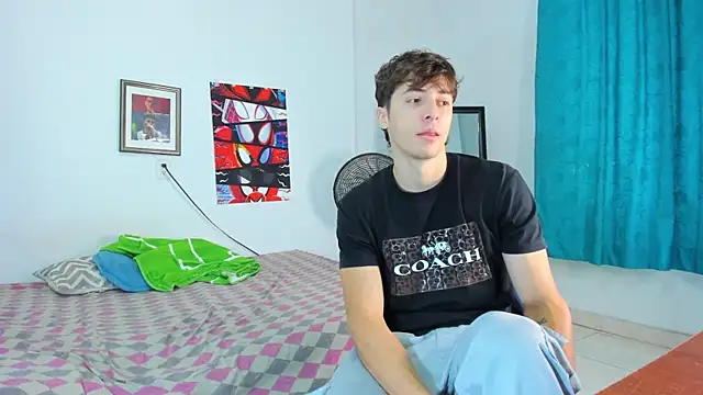 Snapshot of AlessandroDybala chatting on 07-04-26, 12:44 AlessandroDybala online show from 07-04-26, 12:44
