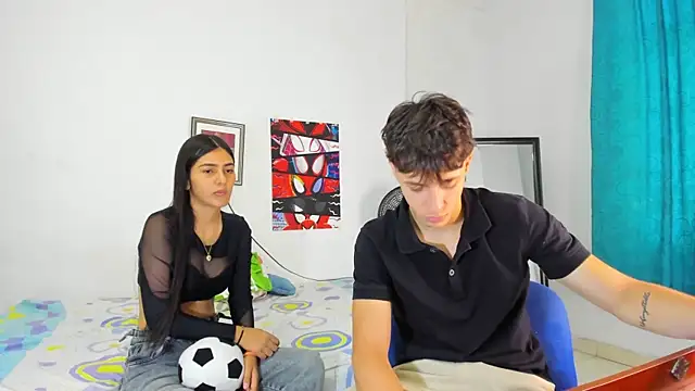 Snapshot of AlessandroDybala chatting on 07-08-26, 12:53 AlessandroDybala online show from 07-08-26, 12:53