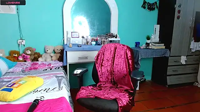 sensitive brunette online show from 11-14-25, 01:43