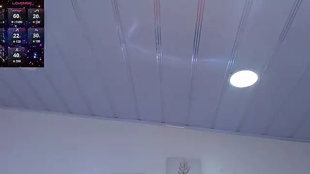 Snapshot of candy_lux_ chatting on 05-01-26, 02:43 candy lux online show from 05-01-26, 02:43