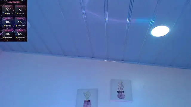 Snapshot of candy_lux_ chatting on 05-22-26, 01:39 candy lux online show from 05-22-26, 01:39