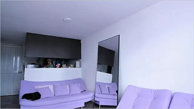 Lauren A online show from 09-15-25, 07:36