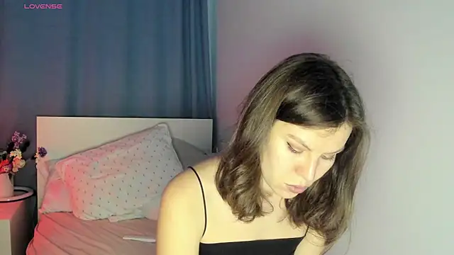 Snapshot of fifth_element chatting on 02-16-25, 08:55 fifth element online show from 02-16-25, 08:55