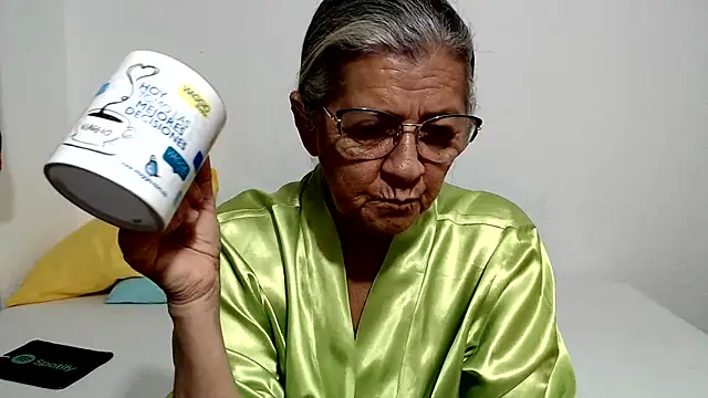 Snapshot of candy_mature_ chatting on 06-29-26, 11:10 candy mature online show from 06-29-26, 11:10