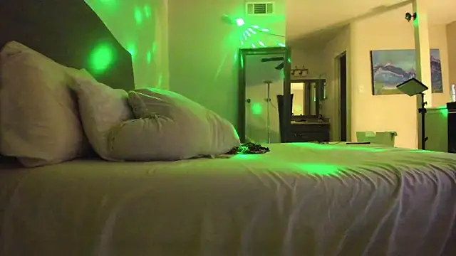 yiauana online show from 01-09-26, 05:43