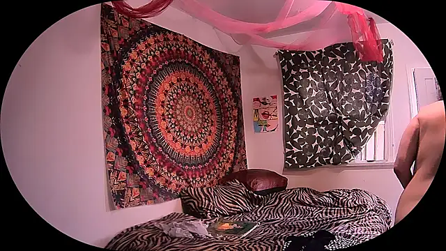 HeyyImHarlowe online show from 03-05-26, 01:29