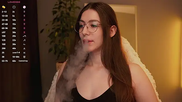 Ester Hill online show from 11-25-25, 01:16