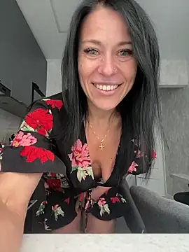 Snapshot of CuteNata chatting on 10-03-25, 11:40 CuteNata online show from 10-03-25, 11:40