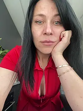 Snapshot of CuteNata chatting on 05-17-26, 11:06 CuteNata online show from 05-17-26, 11:06