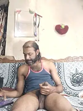 Snapshot of BadBoySmoker7070 chatting on 05-18-26, 10:43 BadBoySmoker7070 online show from 05-18-26, 10:43