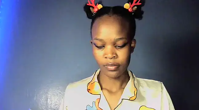 Snapshot of cyberbunnie chatting on 01-09-25, 02:43 cyberbunnie online show from 01-09-25, 02:43