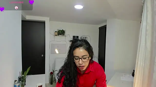 Snapshot of susana_monroy chatting on 05-26-26, 08:54 susana monroy online show from 05-26-26, 08:54