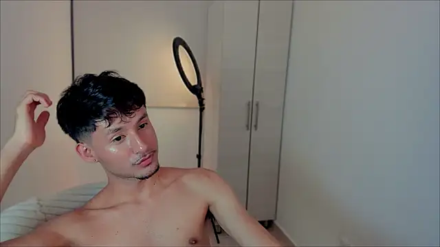 dimitri targaryen online show from 12-03-24, 08:05