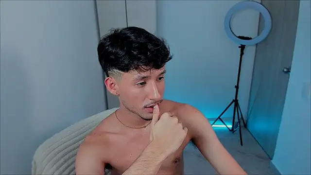 dimitri targaryen online show from 12-17-24, 02:44