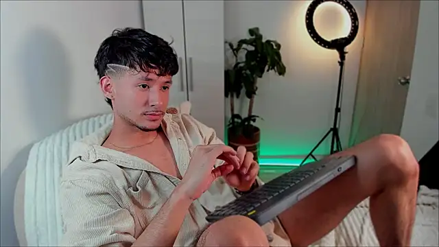 dimitri targaryen online show from 01-06-25, 03:42