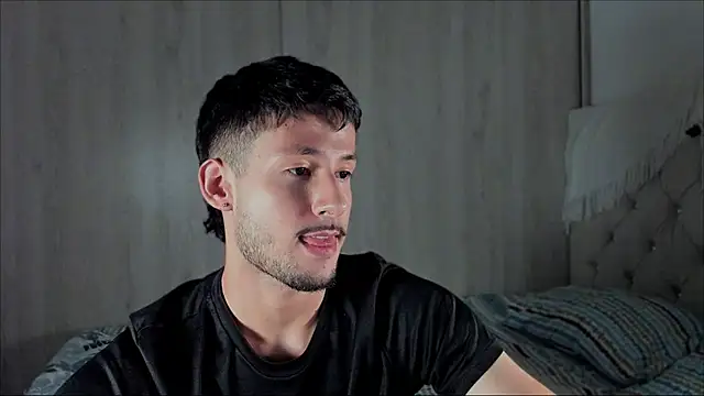 dimitri targaryen online show from 03-19-26, 08:29