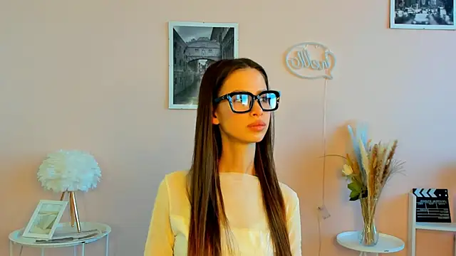 AnabelHun online show from 05-23-26, 05:45