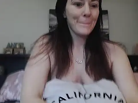 CrystalLakeXO online show from 03-09-25, 10:19