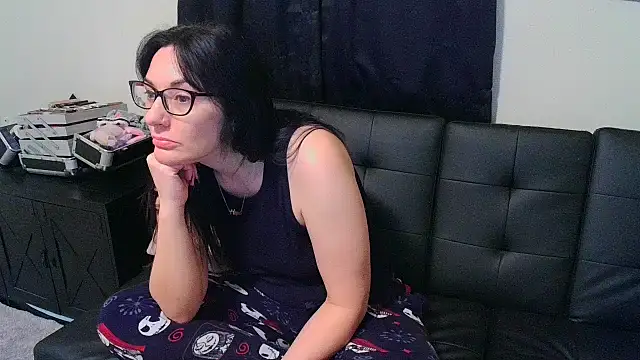 CrystalLakeXO online show from 03-04-26, 09:04