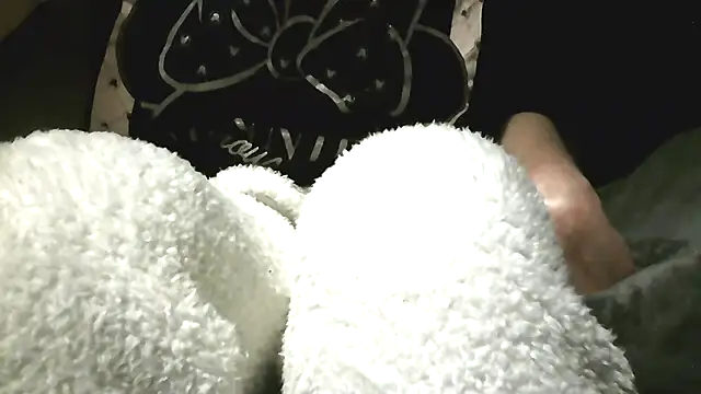 Snapshot of Everydayonli chatting on 02-05-26, 04:00 Everydayonli online show from 02-05-26, 04:00