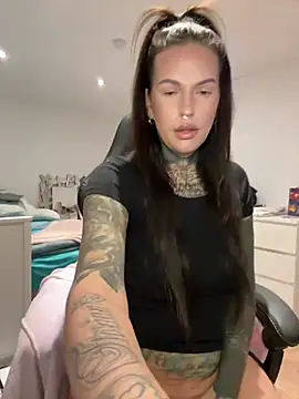 Snapshot of AileenInkOfficial chatting on 01-03-25, 07:27 AileenInkOfficial online show from 01-03-25, 07:27