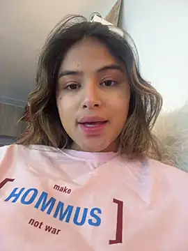 Snapshot of SaraParisi chatting on 03-01-26, 11:51 SaraParisi online show from 03-01-26, 11:51