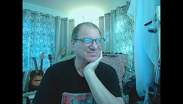 Snapshot of coryassman chatting on 06-11-26, 12:32 coryassman online show from 06-11-26, 12:32
