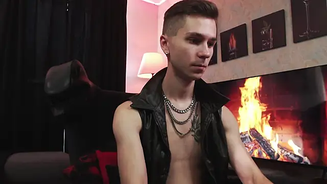 Snapshot of Joseph__Quinn chatting on 09-10-25, 08:25 Joseph Quinn online show from 09-10-25, 08:25