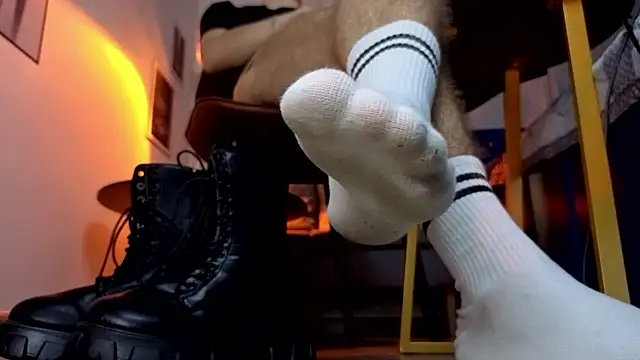 Snapshot of Joseph__Quinn chatting on 01-09-26, 01:36 Joseph Quinn online show from 01-09-26, 01:36