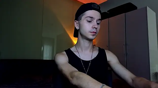 Snapshot of Joseph__Quinn chatting on 02-24-26, 03:59 Joseph Quinn online show from 02-24-26, 03:59