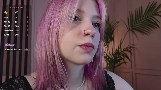 Snapshot of arielabradberry chatting on 07-05-26, 01:07 arielabradberry online show from 07-05-26, 01:07