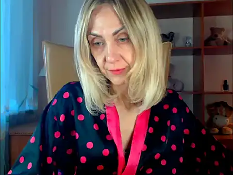 Snapshot of Tanya6547 chatting on 10-15-25, 09:42 Tanya6547 online show from 10-15-25, 09:42