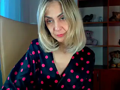 Snapshot of Tanya6547 chatting on 10-20-25, 08:04 Tanya6547 online show from 10-20-25, 08:04