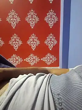 Snapshot of model_yesx chatting on 12-26-24, 05:30 model yesx online show from 12-26-24, 05:30