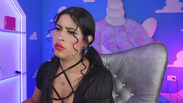 Snapshot of miss_romyna chatting on 02-11-26, 11:04 miss romyna online show from 02-11-26, 11:04